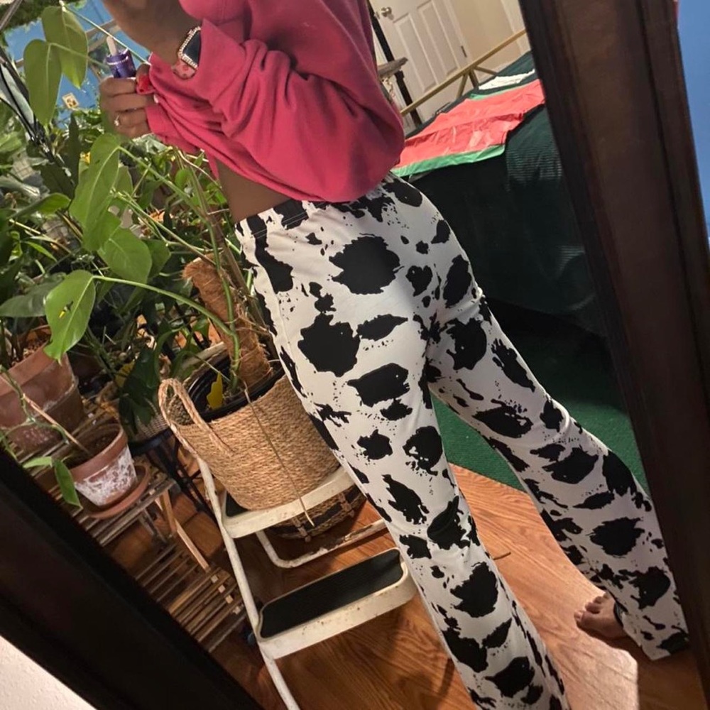 SOLD ON CURTSY